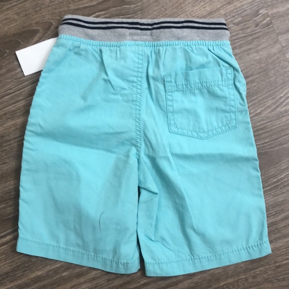 Oshkosh Shorts - Size 4/5 (NWT) - Picture 2 of 3